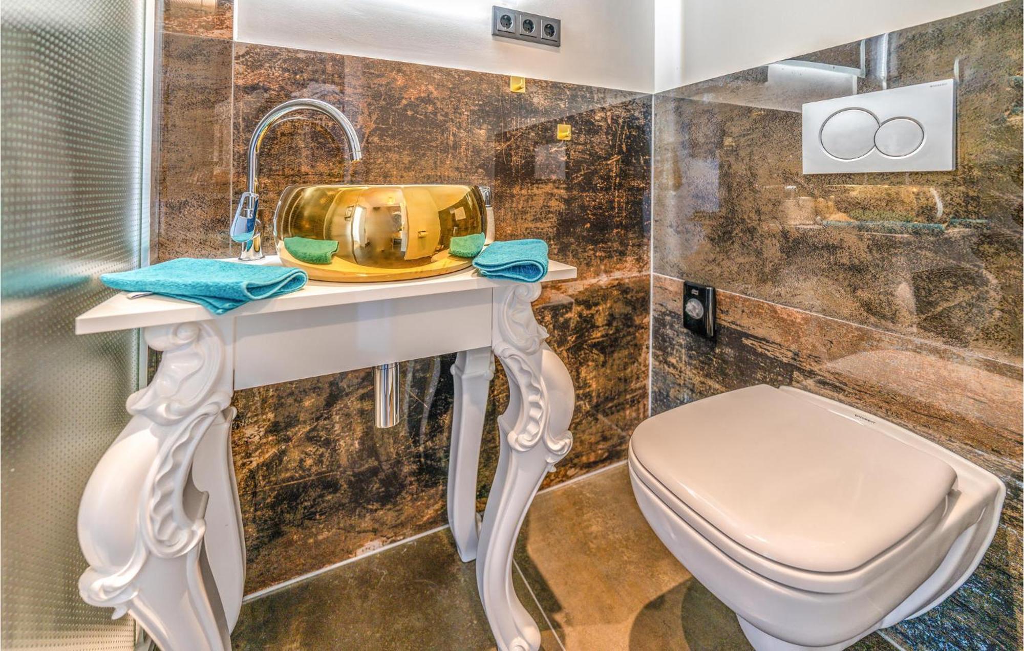 Stunning Apartment In Mettmann With Wifi 外观 照片